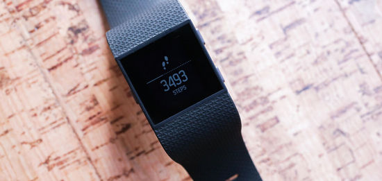 Fitbit Surge大升級：續航翻倍，新添跑步提醒