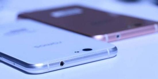 把手機植入人體怎么樣？ 可能2023年實現