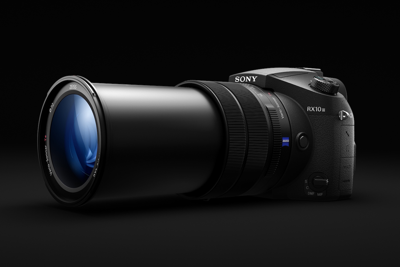 等效 600mm 望遠的索尼 RX10M3 現身；FE 50mm f/1.8 定焦與更望遠的新鏡也登場