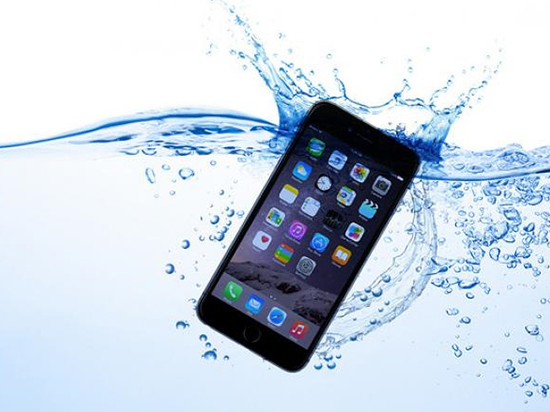 iPhone 7防水很厲害？勸你還是小心點