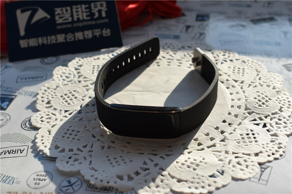 能看不能吃的“蛋卷”——埃微蛋卷手環體驗