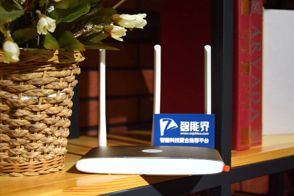 實力與顏值，穩中求勝的極路由3細品