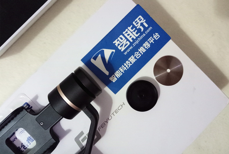 飛宇SPG C云臺上手體驗：穩如雞頭，拍片搭檔！