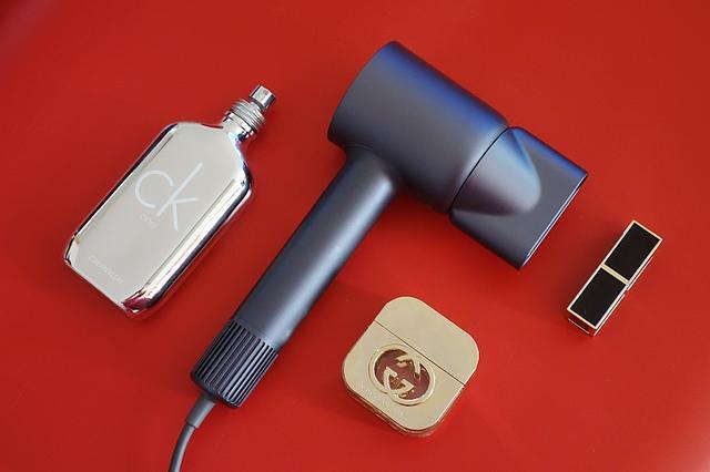直白高速吹風機上手體驗，可媲美戴森？