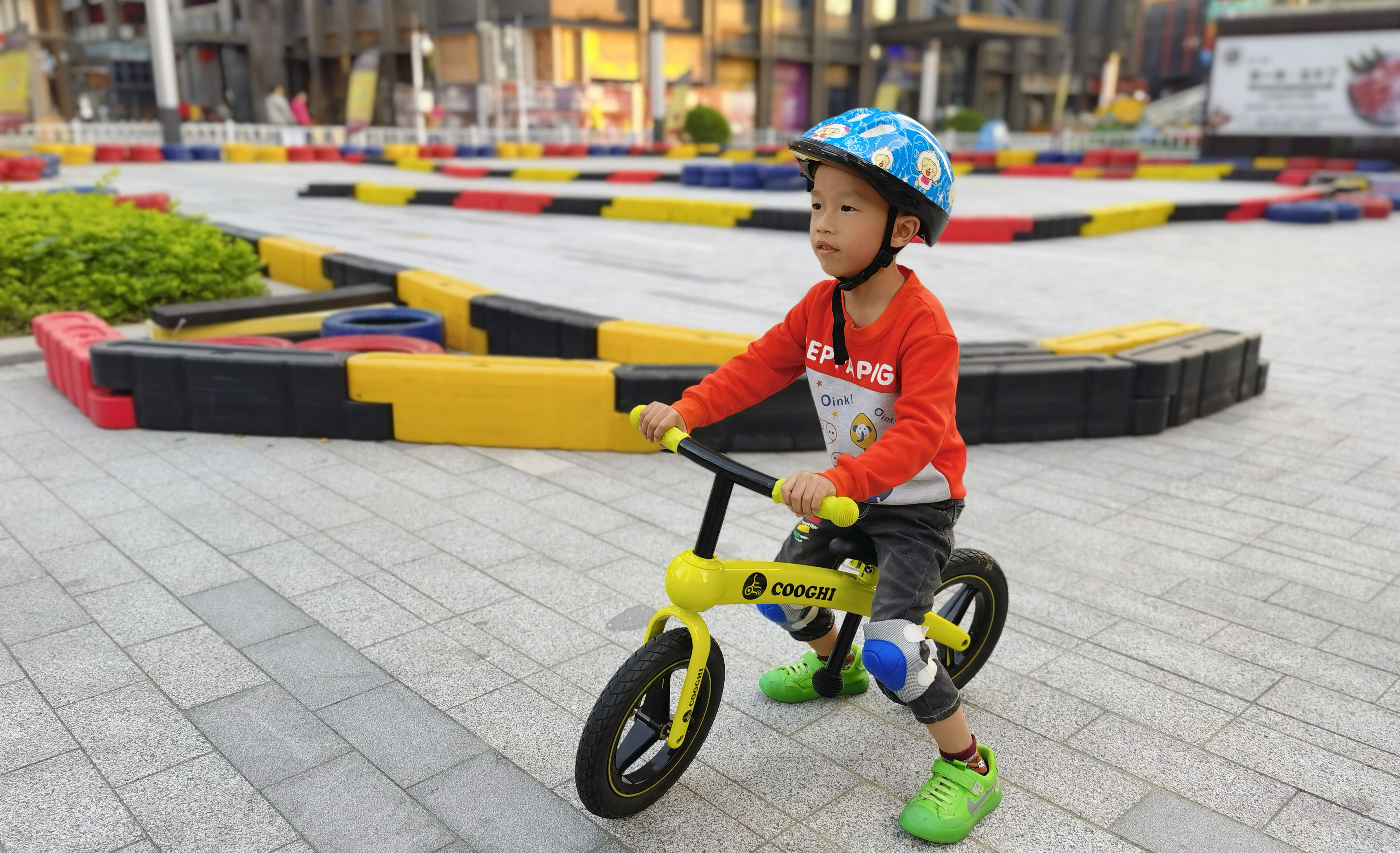 勇敢前進，自信滑行，酷騎兒童平衡車新奇體驗