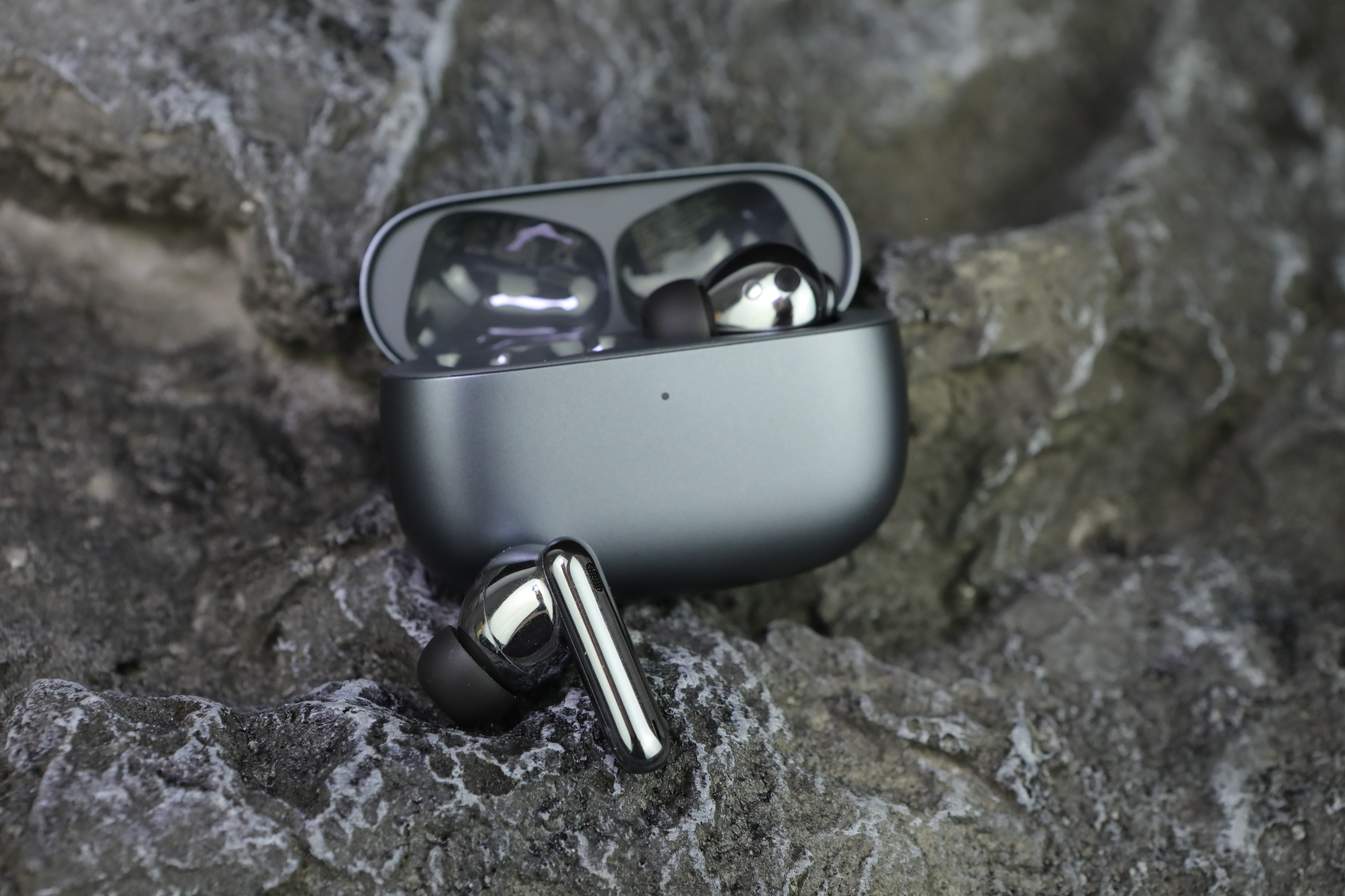 能測溫的耳機你見過嗎？Earbuds 3 Pro智能測溫降噪耳機